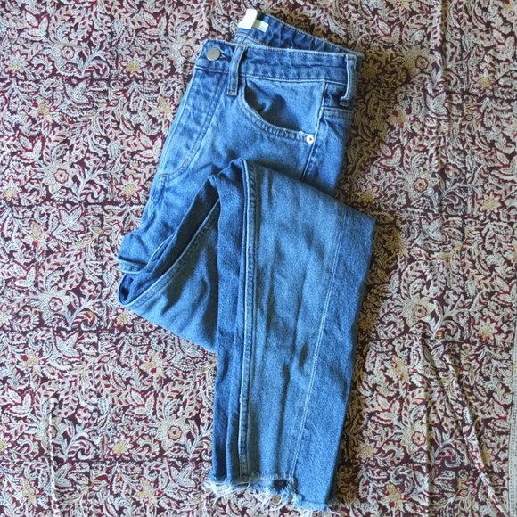 H&M Denim - H&M Raw Hem Jeans Size 2